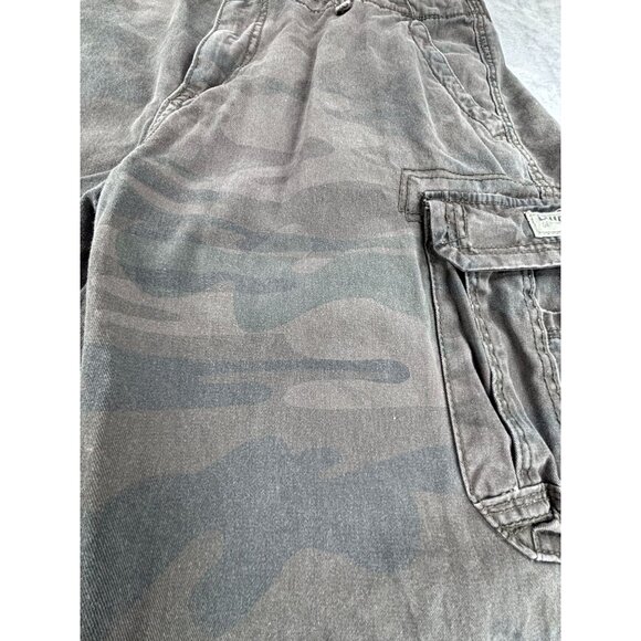 Unionbay Camo Cargo Shorts Mens 42 100% Cotton - Picture 4 of 10